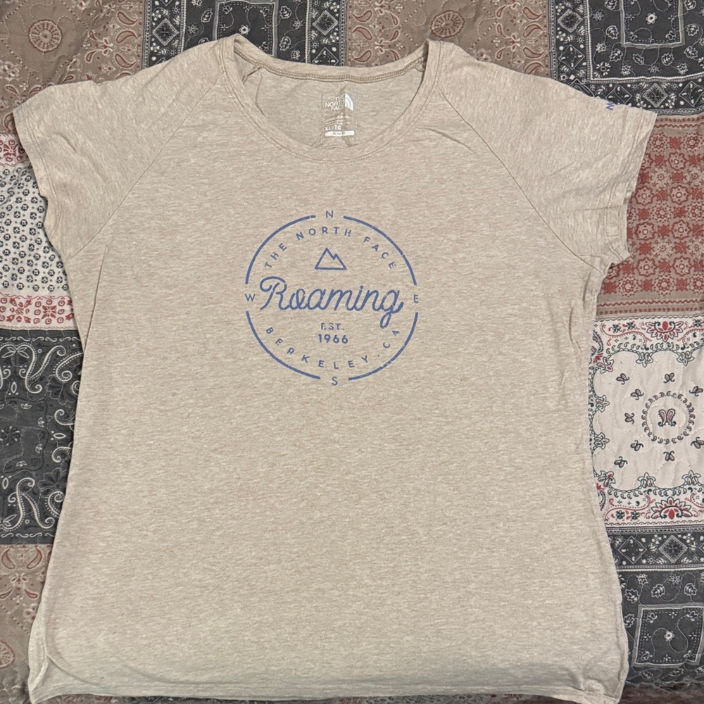 The North Face Women's Tan Roaming Tee - XL -Slim fit